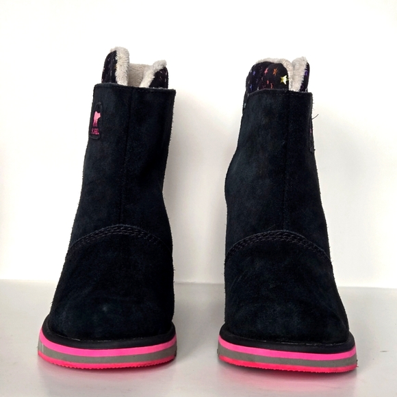 Sorel Rylee Waterproof Black Suede Warm Lined Pink Stars Toddler Girl Sz 5 Boots - Picture 2 of 8